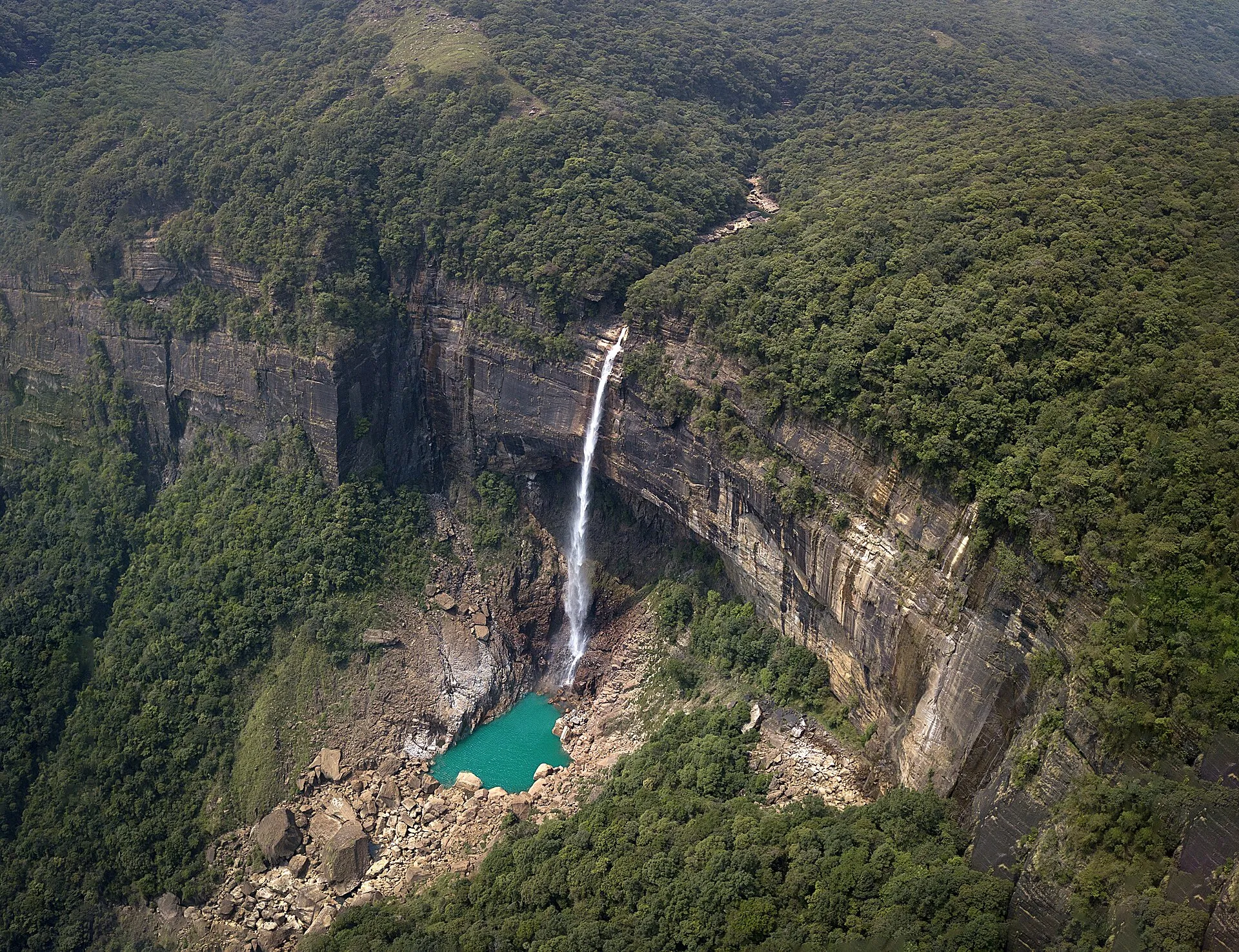 Nohkalikai Falls, Sohra